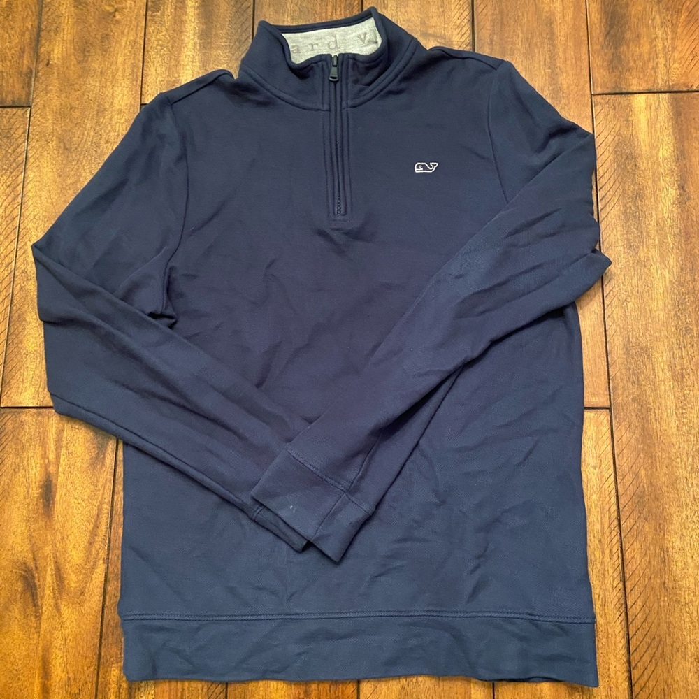 Vineyard Vines navy blue 1/4 zip pullover. Youth Large. Great condition.